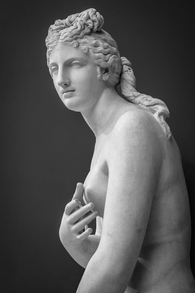 Aphrodite-version-romaine-modele-Cnide