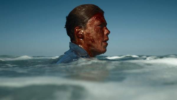 Extrait du film USS Indianapolis, men of courage sorti en 2016